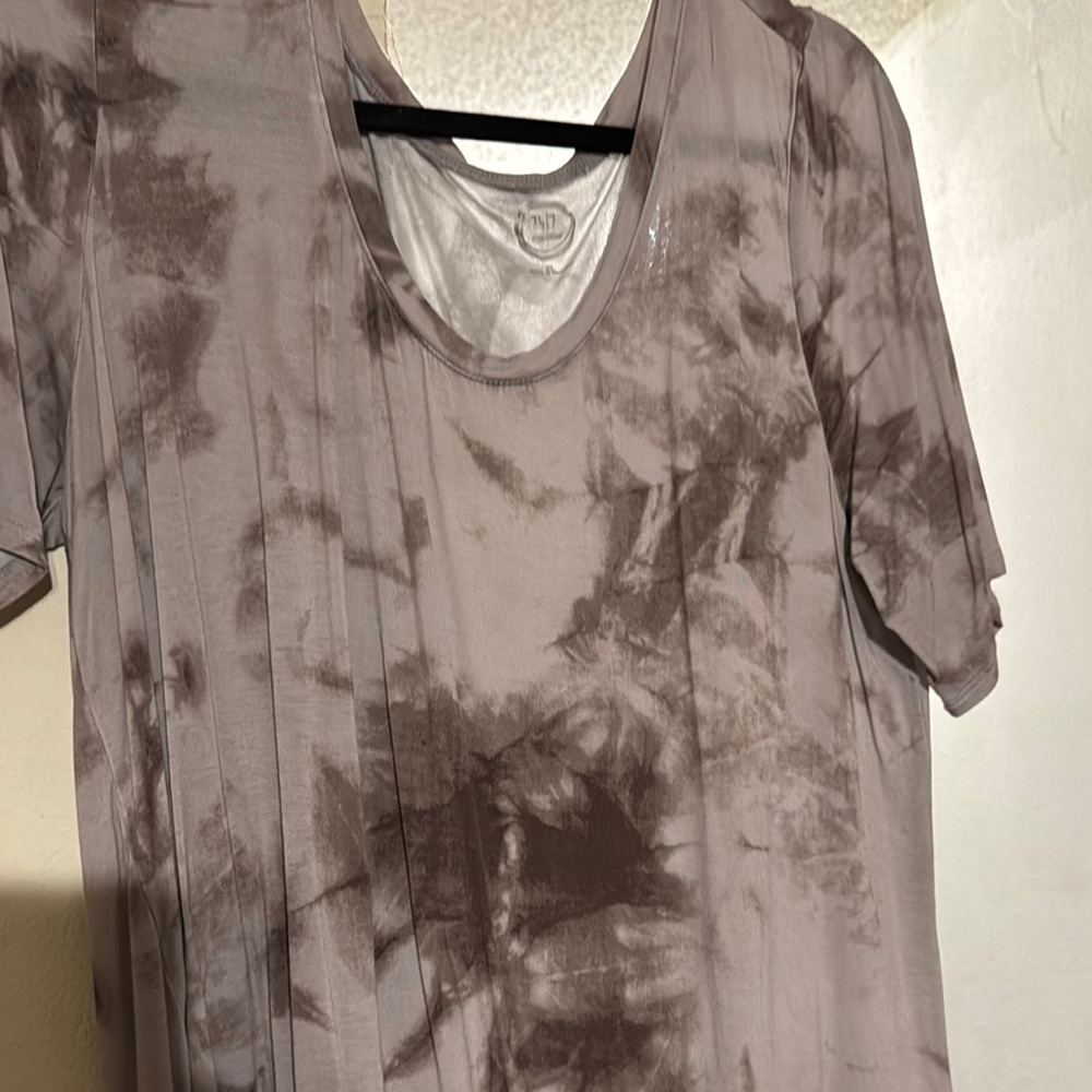 Maurices Gray Short Sleeve T-Shirt